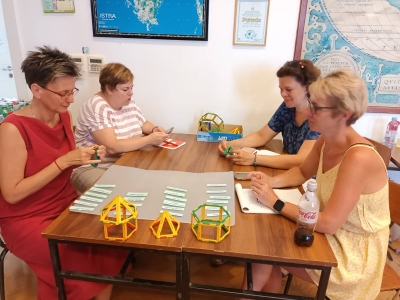 &quot;A felfedezés örömforrás&quot;  - felsős matematika