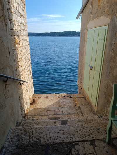 21.századi tanár- diákközpontú oktatás Carl R. Rogers alapelveivel az oktatásban, Rovinj