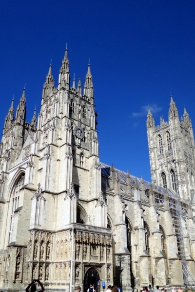 Methodology and English Language for Primary Teachers - Pilgrims